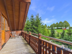 Balkon - Natürlich. Individuell. Besonders. – Charmantes Blockhaus mit großzügigem Wohnambiente und Garten