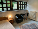 Zimmer III (OG) Eigentümerfoto - Gepflegtes Wohnhaus auf besonderem Grundstück mit Rosenbestand direkt am Waldrand