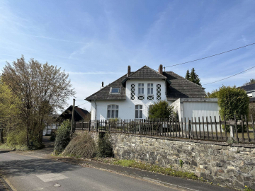 Charmantes Wohnen in der alten Schule Berescheid, 53937 Schleiden, Haus