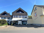 Straßenansicht - Hier bleiben keine Wohnwünsche offen …