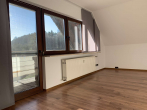 Wohn- & Esszimmer (Ansicht II) - Pendler willkommen… Wohnen im Grünen