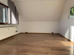 Wohn- & Esszimmer (Ansicht I) - Pendler willkommen… Wohnen im Grünen