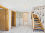Flur - Wohnhaus mit großem Platzangebot in zentraler Lage von Dahlem
