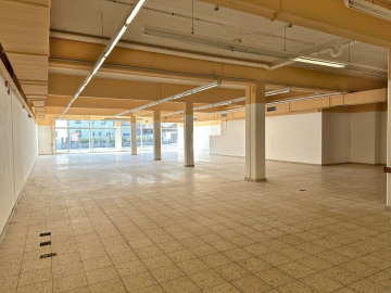 Großzügige Gewerbefläche im Zentrum von Hellenthal, 53940 Hellenthal, Laden