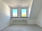 Zimmer I - Frisch renovierte Dachgeschosswohnung