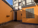 Zugang und Innenhof - Wohnen im Herzen von Eiserfey…