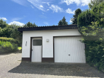 Garage - Großzügiges Ein- oder Zweifamilienhaus mit großem Garten und Stallung – auch zur Ferienvermietung!