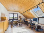 Arbeitszimmer IV (OG) - Wohnen mit Perspektive – großzügige Immobilie mit Wintergarten und Schwimmbad in der Nordeifel