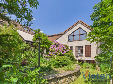 Wohnen mit Perspektive – großzügige Immobilie mit Wintergarten und Schwimmbad in der Nordeifel, 53949 Dahlem, Haus