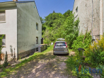 Stellplatz - Mehrfamilienhaus-Ensemble mit 8 Wohneinheiten und Sanierungspotenzial