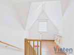 Flur - Modernes Einfamilienhaus mit Garten und Garage