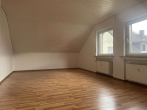 Wohn- & Esszimmer - Schön geschnittene Wohnung wartet auf neuen Mieter
