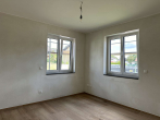 Zimmer - Sie suchen ein neu errichtetes & schickes Wohnhaus mit Garten zur Miete? (Gartenaufbau im August 24)
